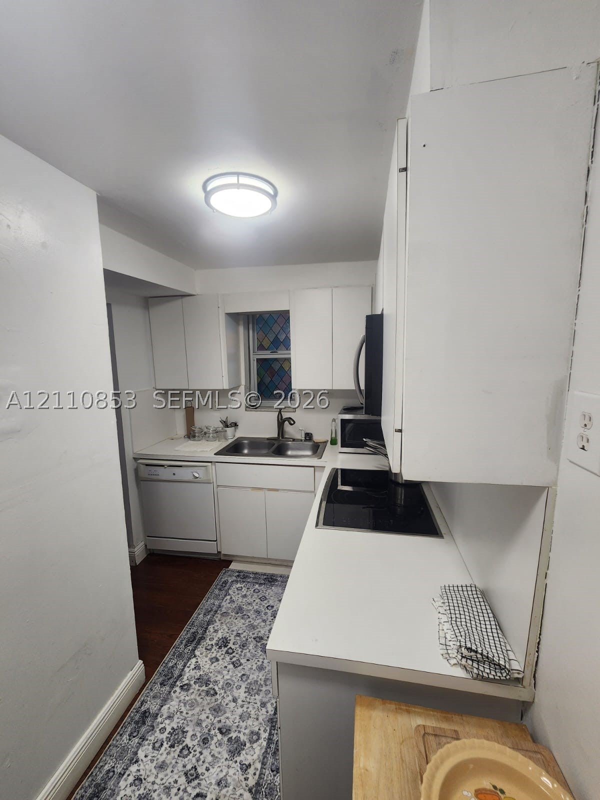 1674 Bay Rd 305