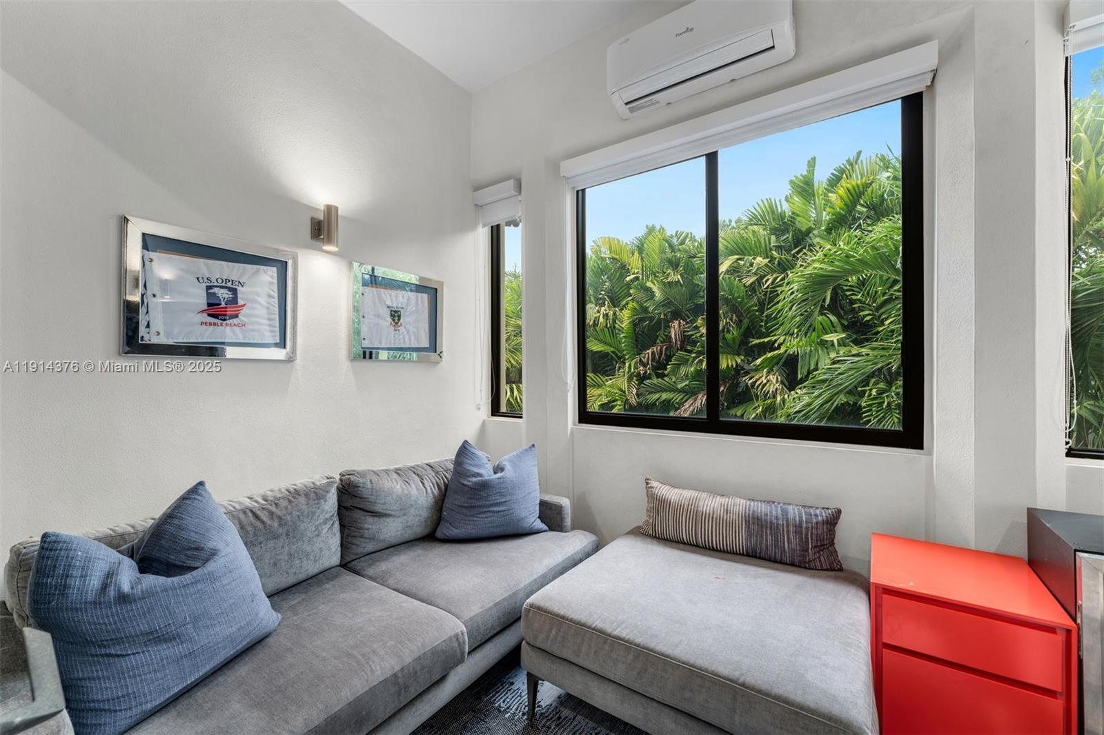 HOLIDAY COLONY - Residential