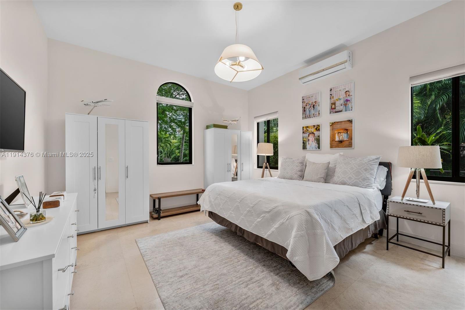 HOLIDAY COLONY - Residential