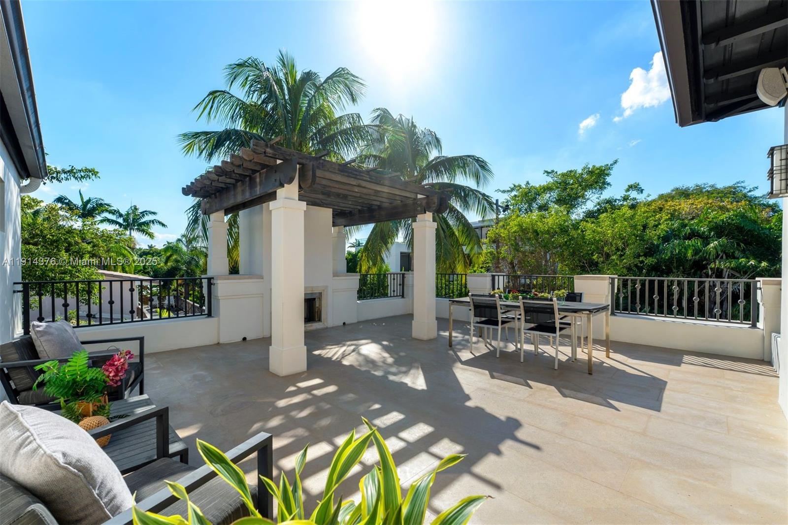 HOLIDAY COLONY - Residential