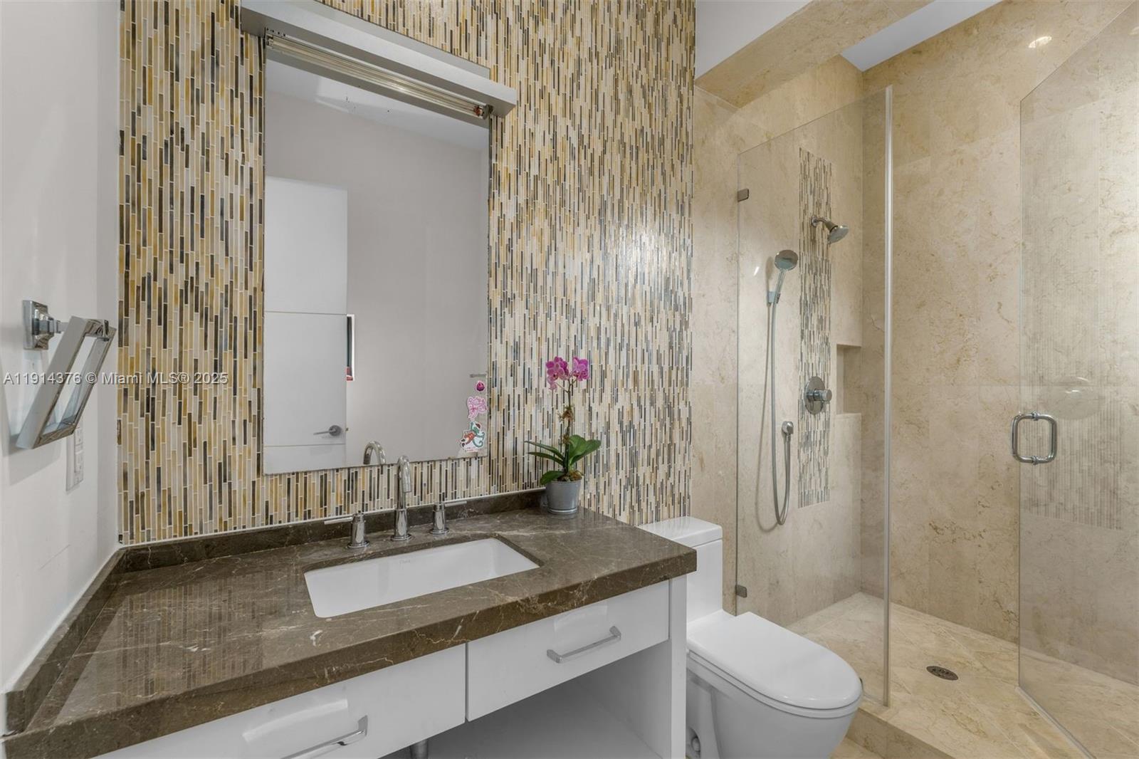 HOLIDAY COLONY - Residential