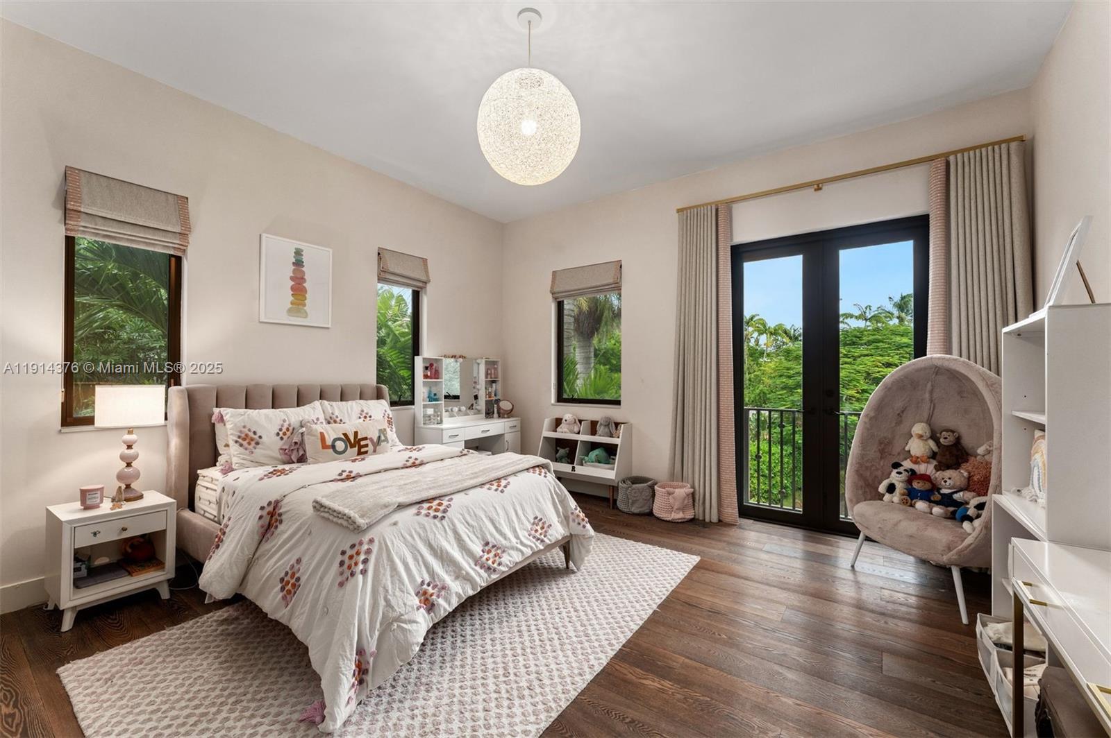 HOLIDAY COLONY - Residential