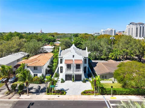 Tiny photo for 2712 S Le Jeune Rd, Coral Gables, FL 33134 (MLS # A12046637)