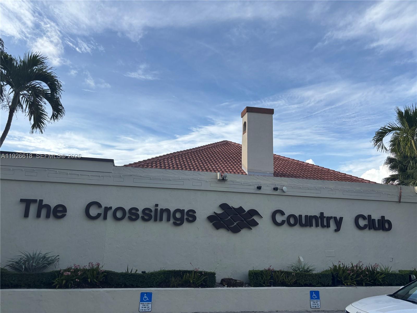 HOST CROSSINGS - Residential Lease