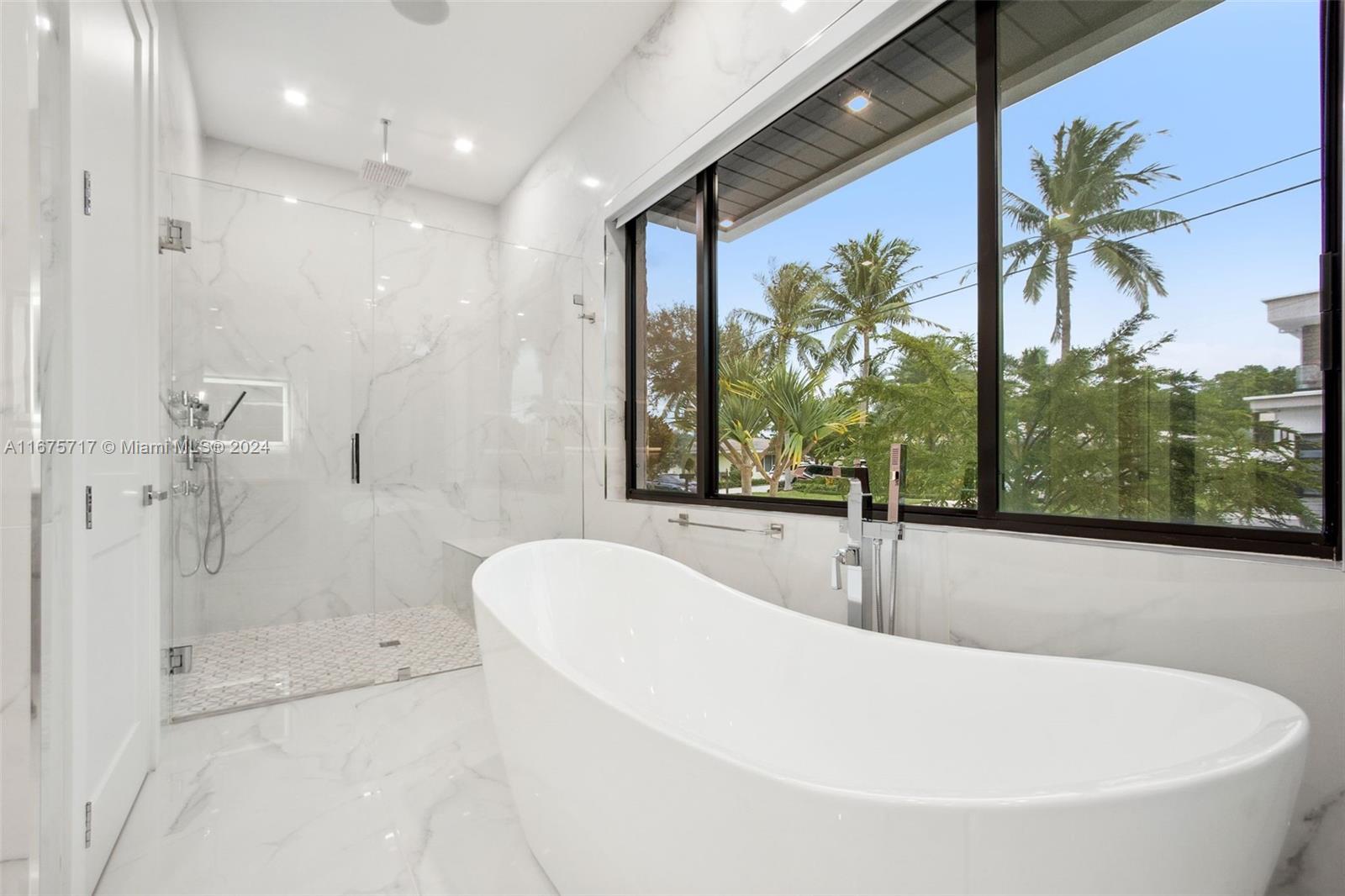 CORAL KEY VILLAS 3RD SEC - Residential