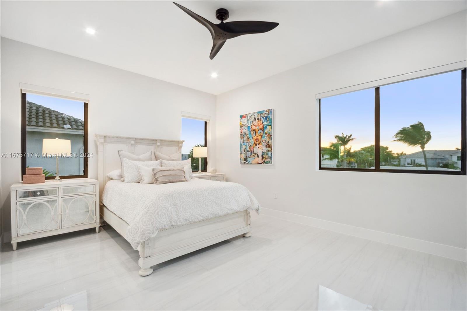 CORAL KEY VILLAS 3RD SEC - Residential