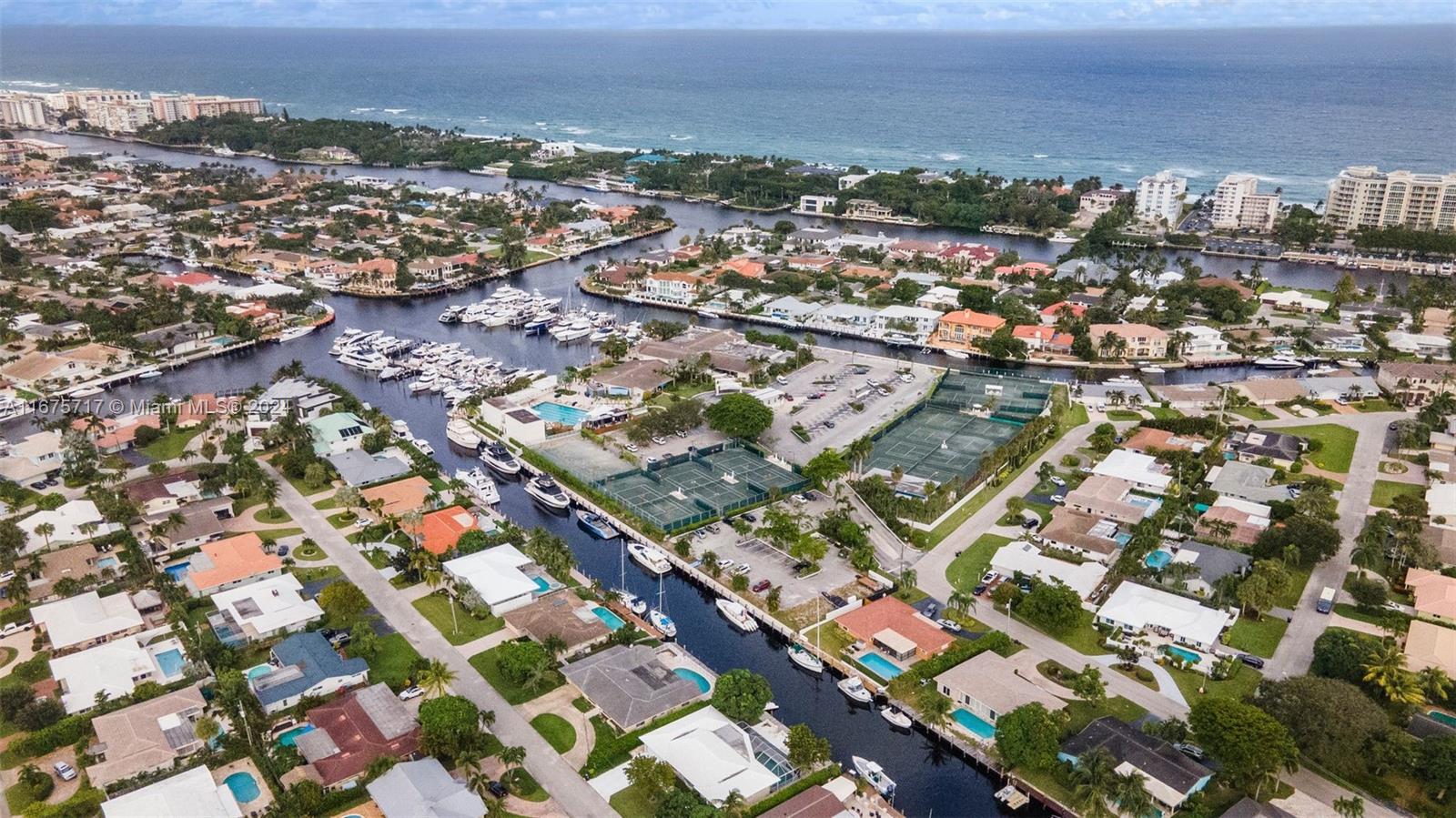 CORAL KEY VILLAS 3RD SEC - Residential