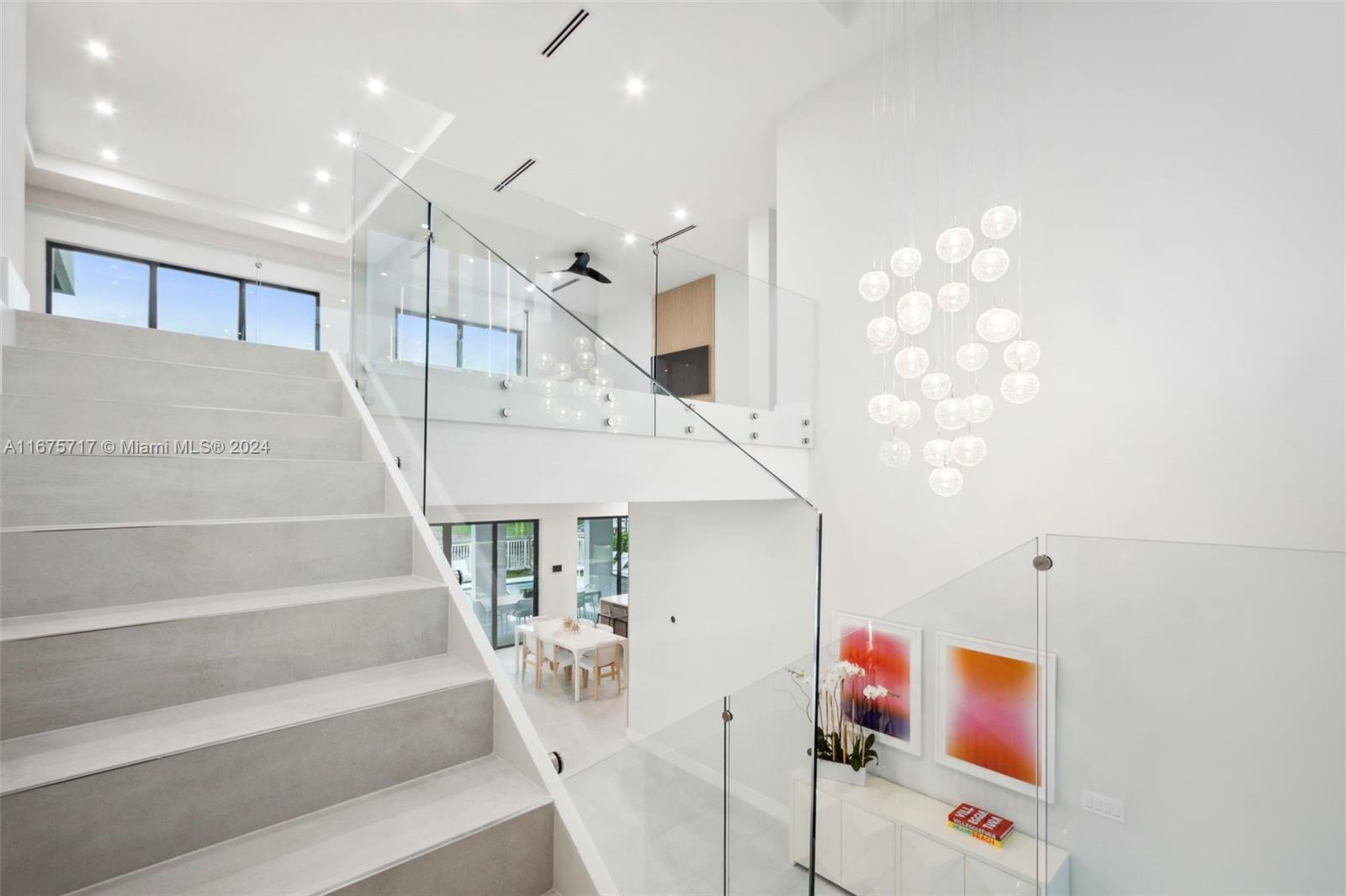 CORAL KEY VILLAS 3RD SEC - Residential