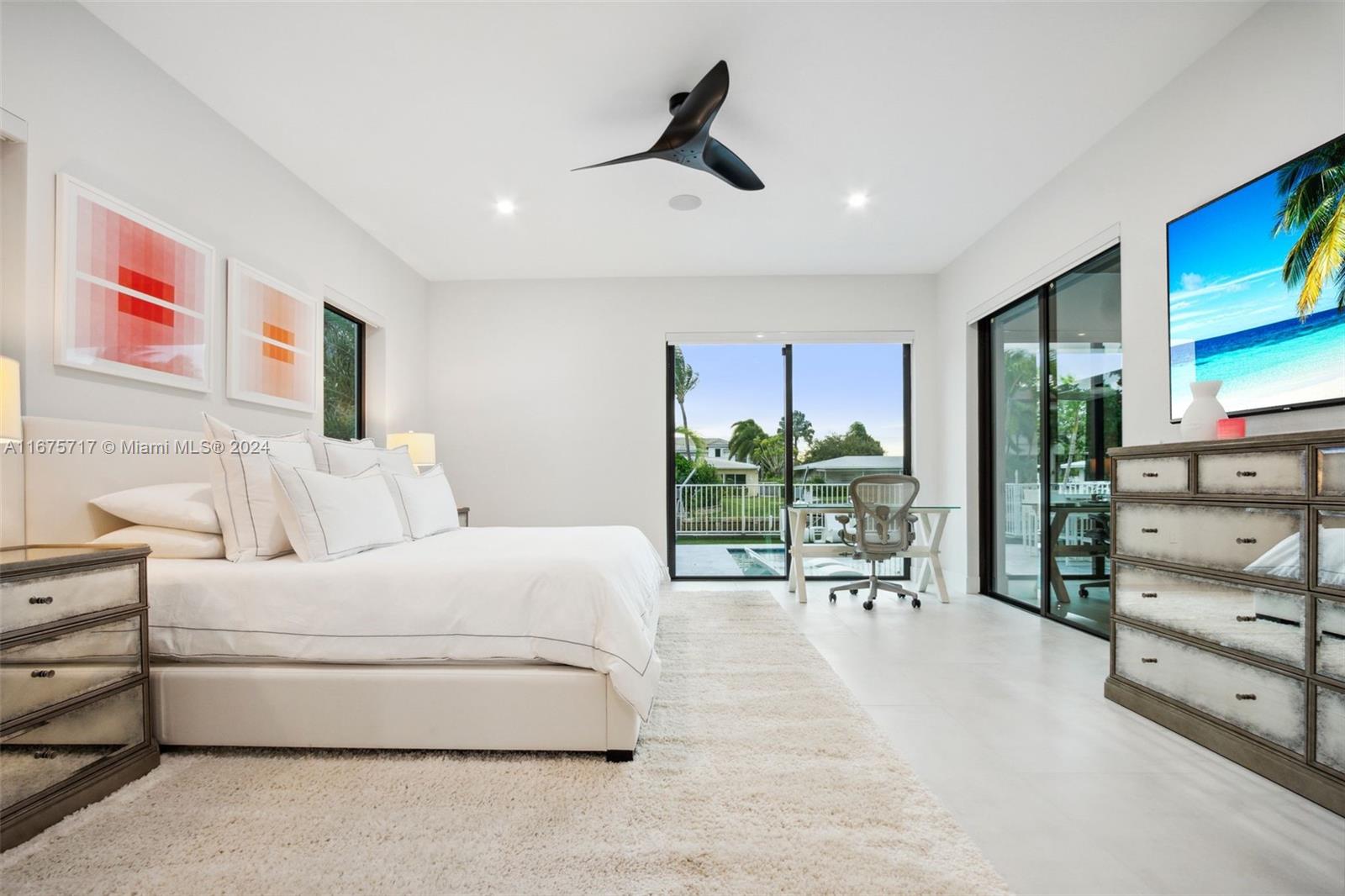 CORAL KEY VILLAS 3RD SEC - Residential