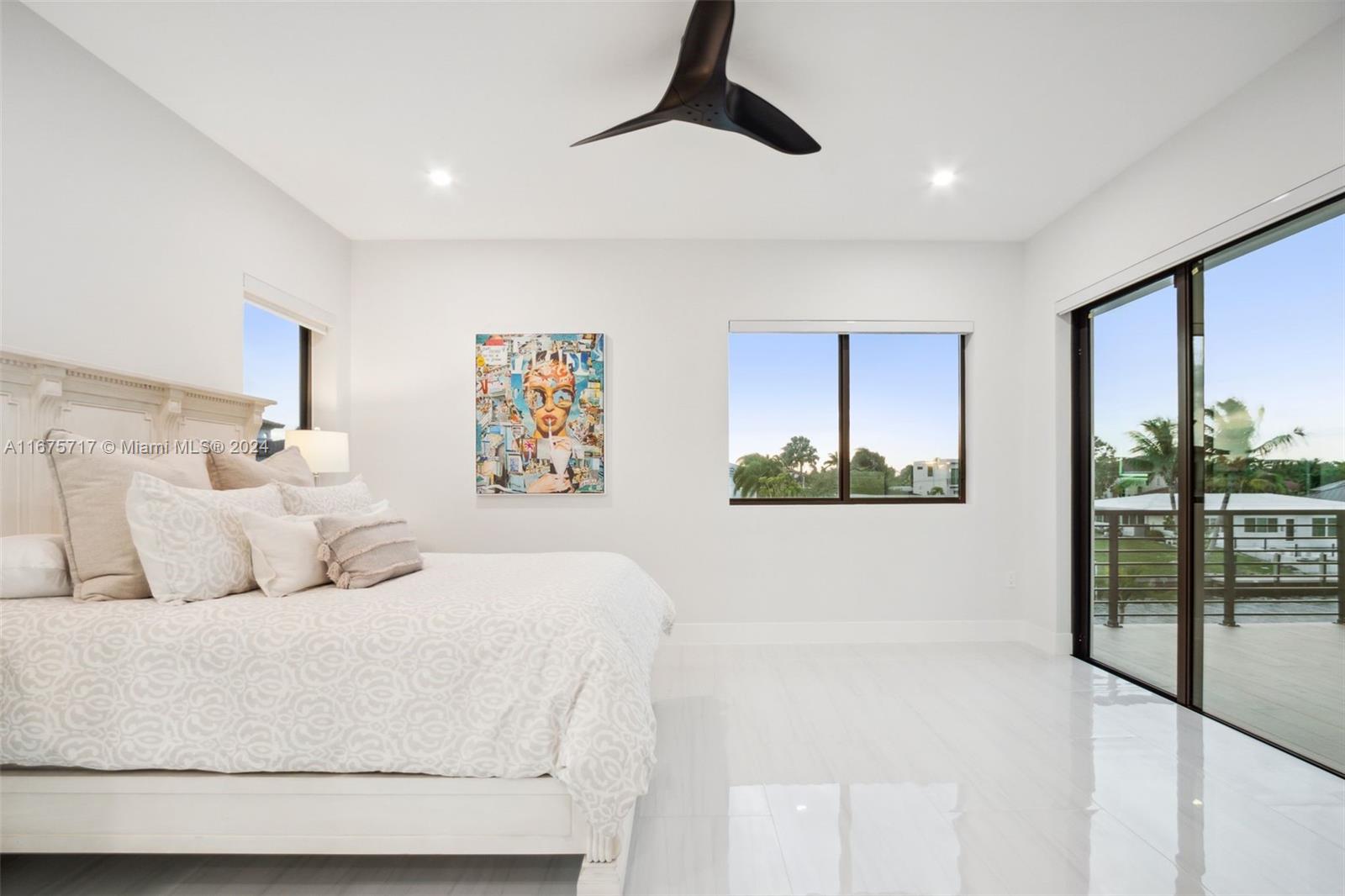 CORAL KEY VILLAS 3RD SEC - Residential