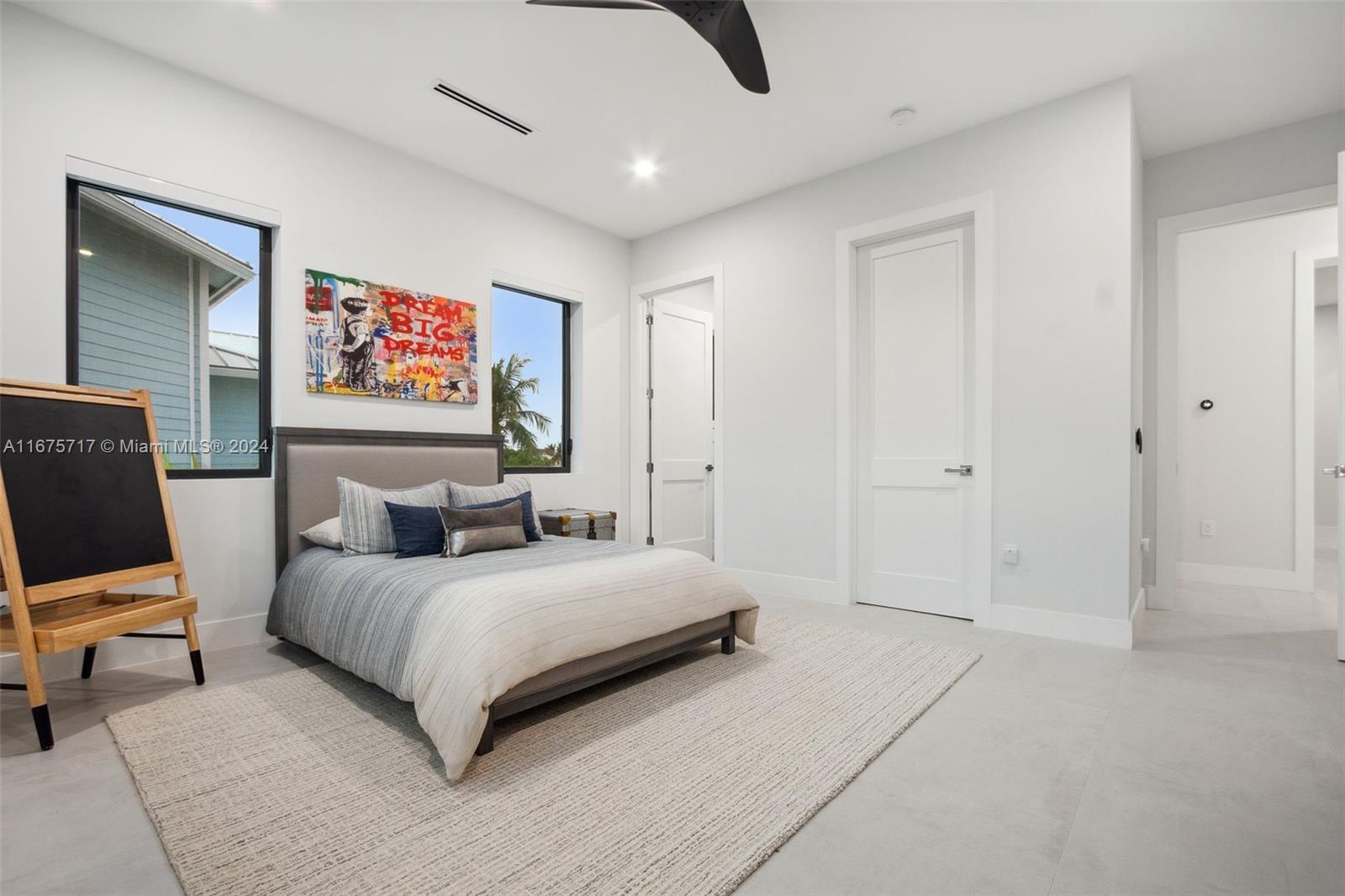 CORAL KEY VILLAS 3RD SEC - Residential