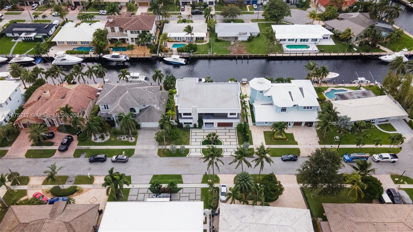 CORAL KEY VILLAS 3RD SEC - Residential