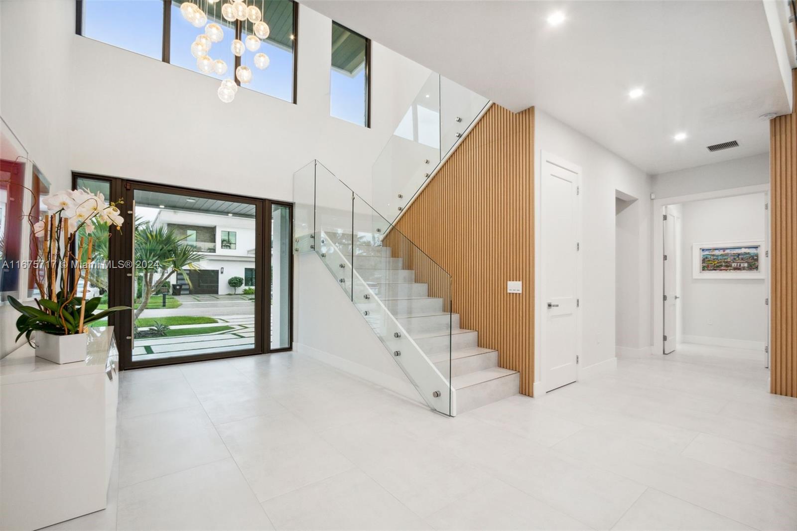 CORAL KEY VILLAS 3RD SEC - Residential