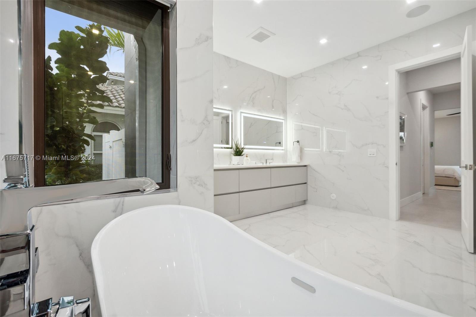 CORAL KEY VILLAS 3RD SEC - Residential