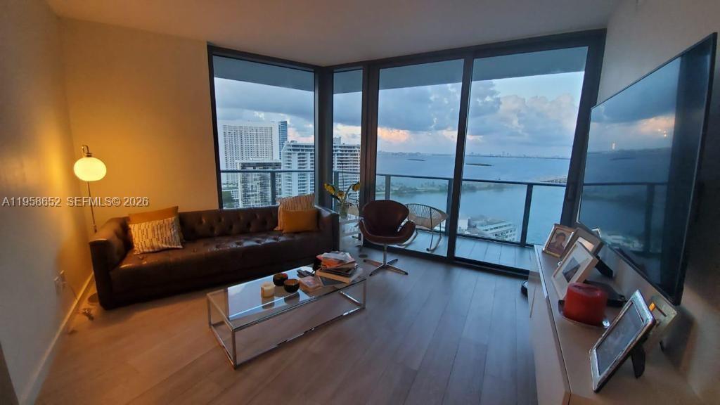 PARAISO BAYVIEWS CONDO - Residential