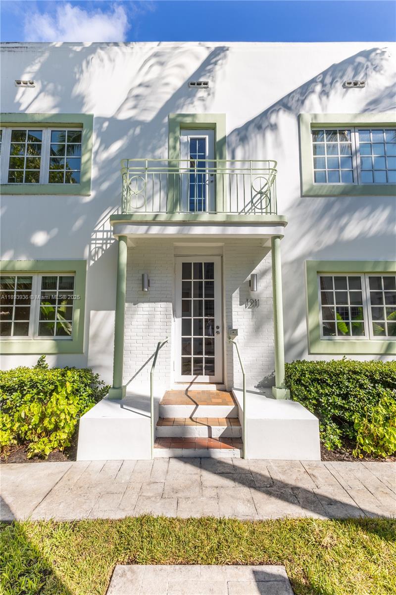 ARCADIA CONDO OF MIAMI BE - Residential Lease
