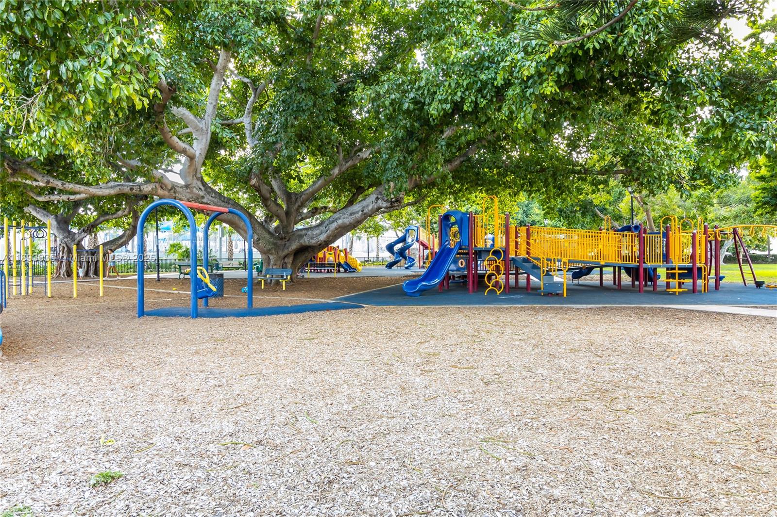 ARCADIA CONDO OF MIAMI BE - Residential Lease