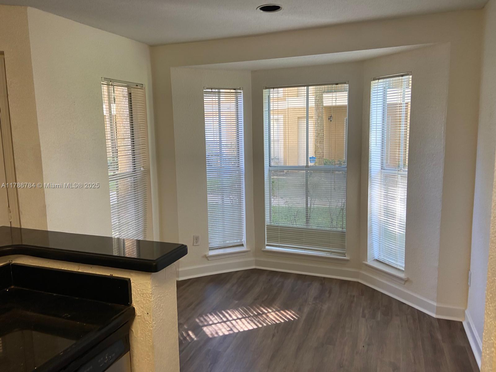 977 Riverside Dr 216, Coral Springs, Broward County, Florida - 1 Bedrooms  
1 Bathrooms - 