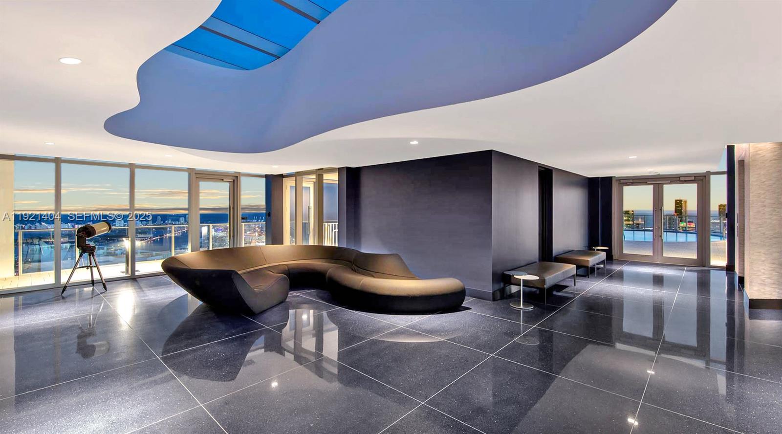 PARAMOUNT MIAMI WORLDCENT - Residential