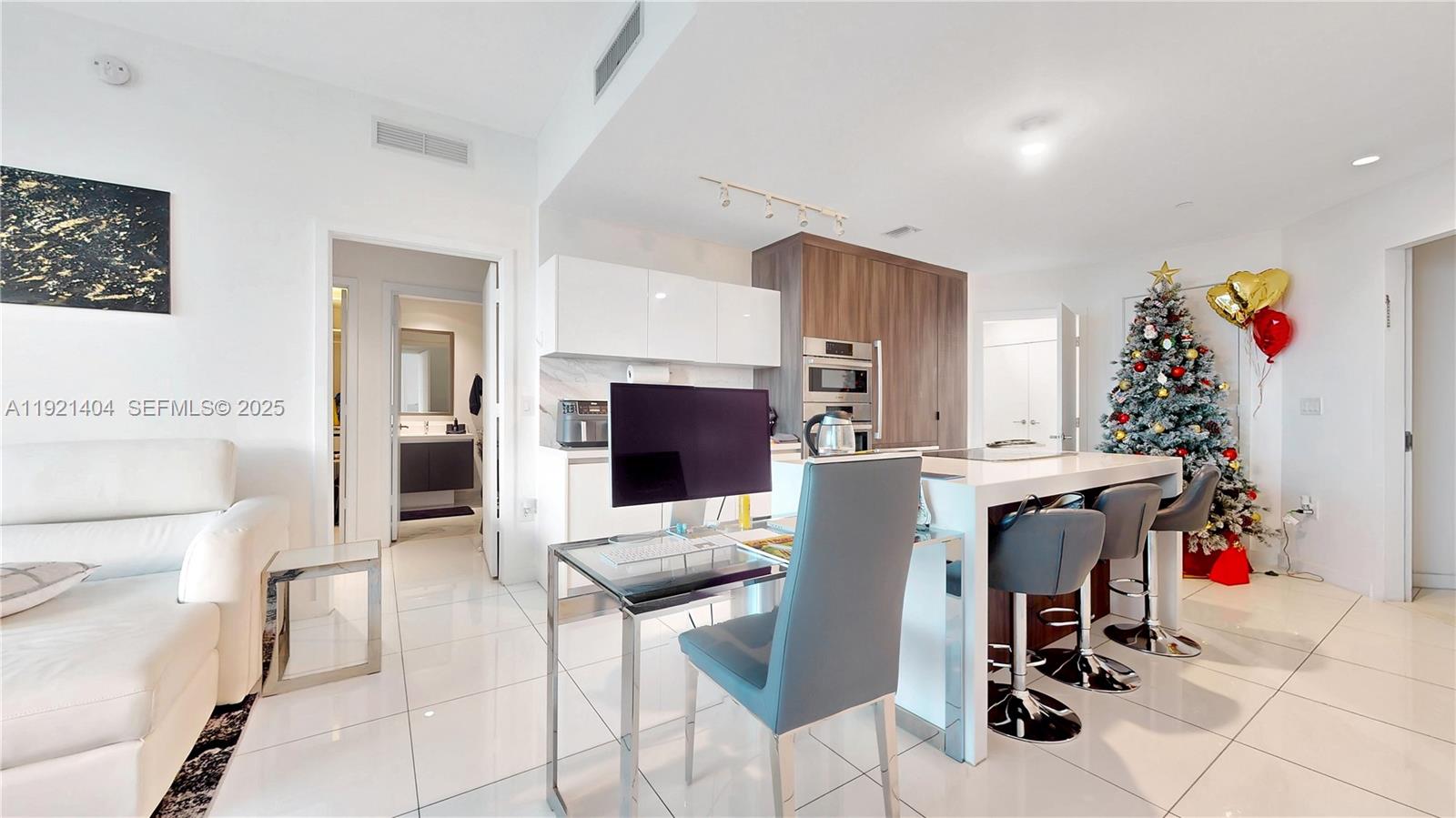 PARAMOUNT MIAMI WORLDCENT - Residential