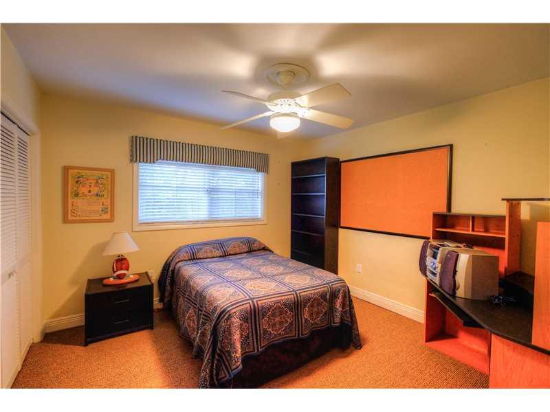 CLINTON GROVE ESTS - Residential