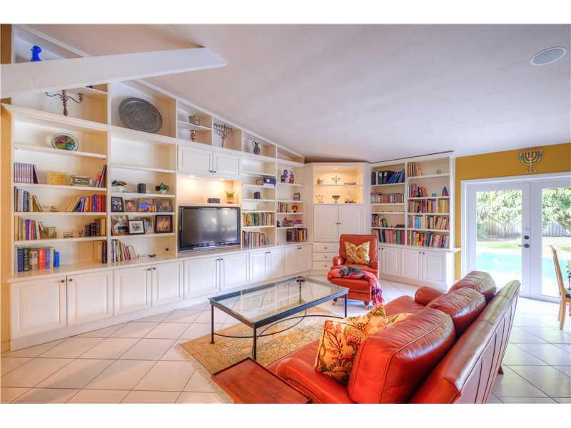 CLINTON GROVE ESTS - Residential