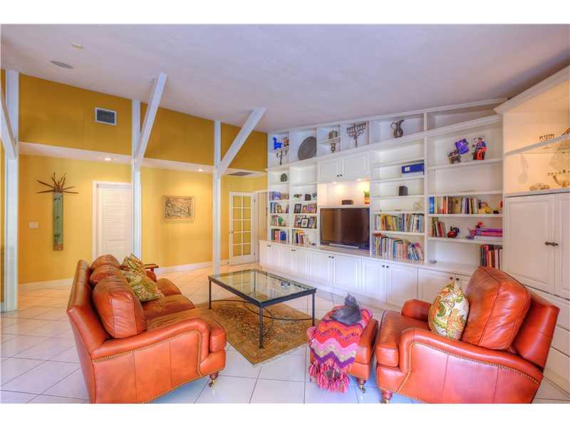 CLINTON GROVE ESTS - Residential