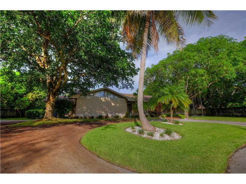 CLINTON GROVE ESTS - Residential