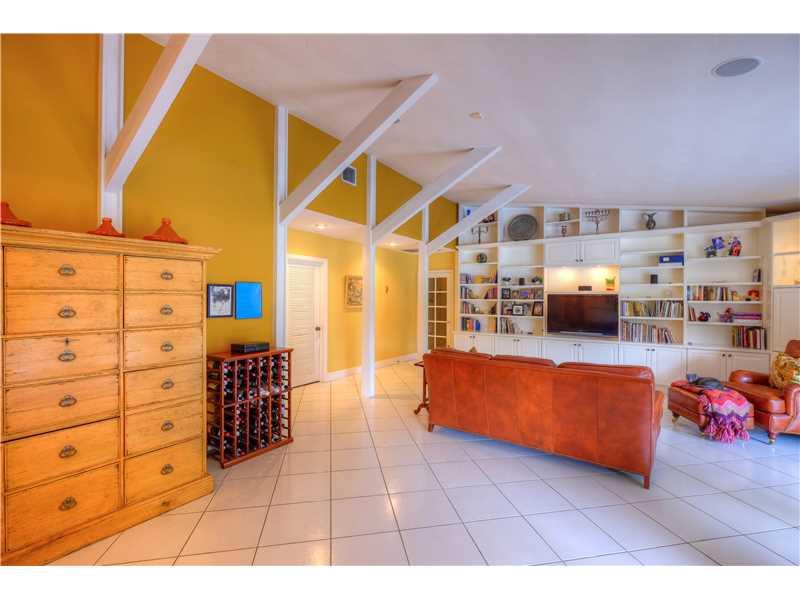 CLINTON GROVE ESTS - Residential