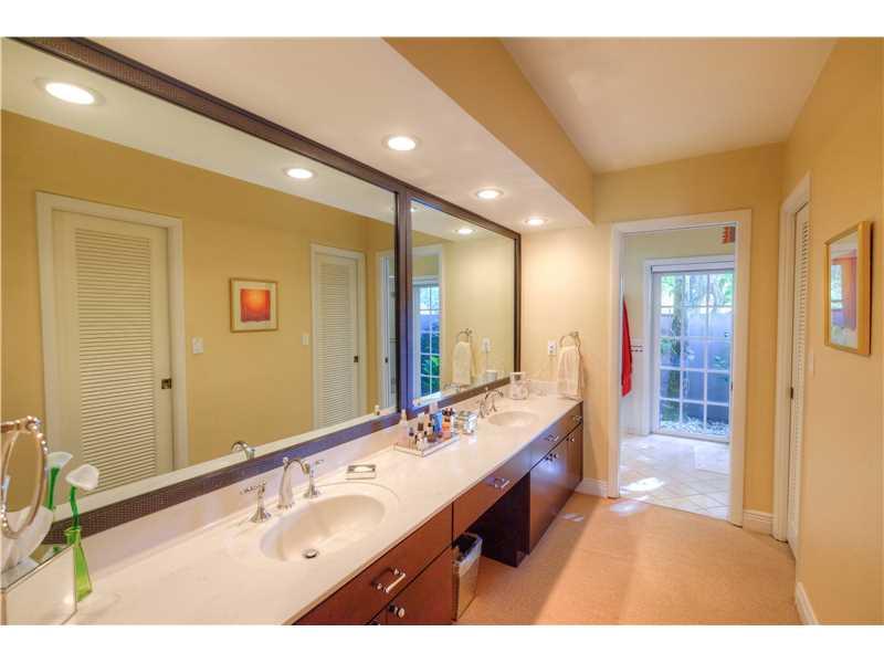 CLINTON GROVE ESTS - Residential