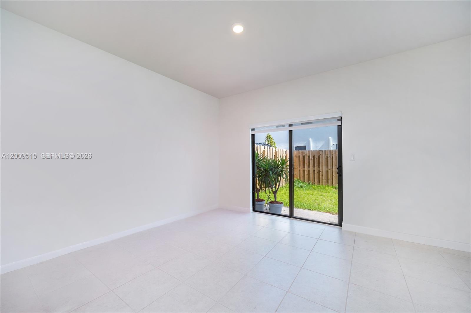 SIENA RESERVE - Residential