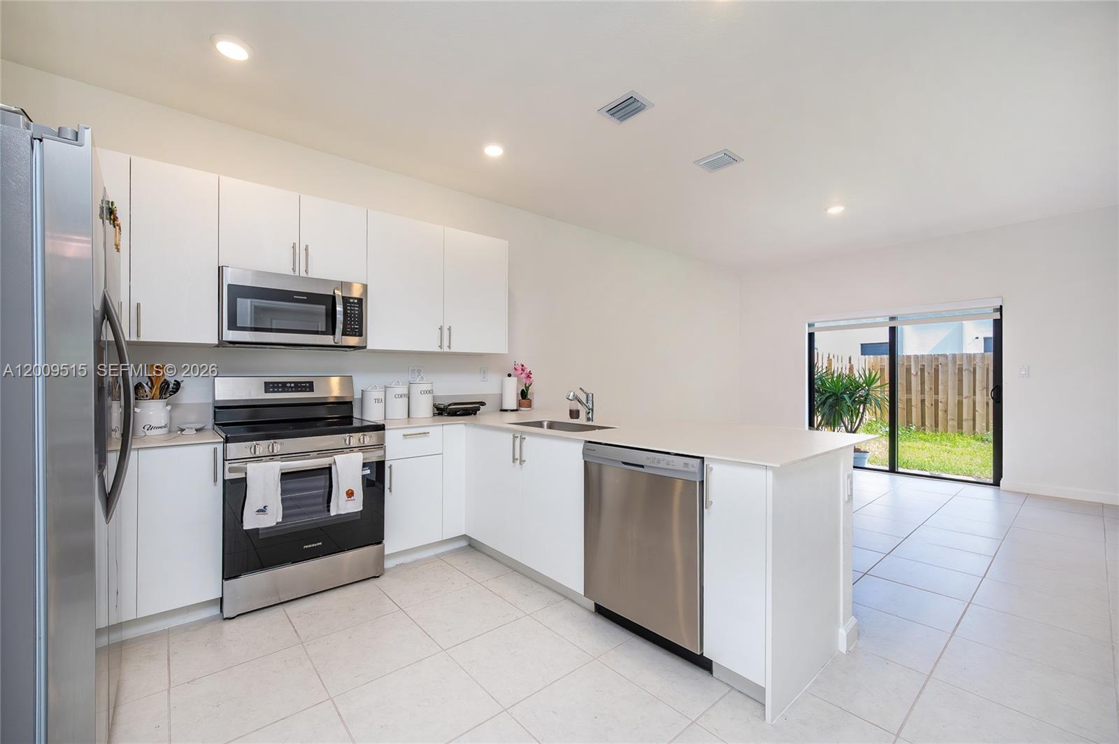 SIENA RESERVE - Residential