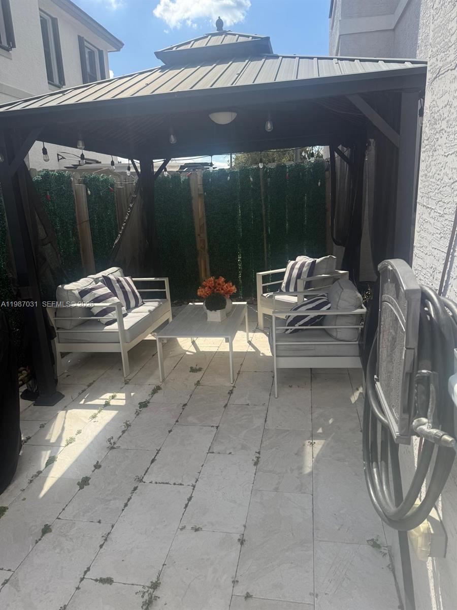 RIVERSIDE PARK TOWNHOUSE - Residential Lease