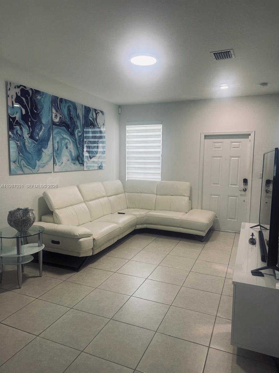 RIVERSIDE PARK TOWNHOUSE - Residential Lease