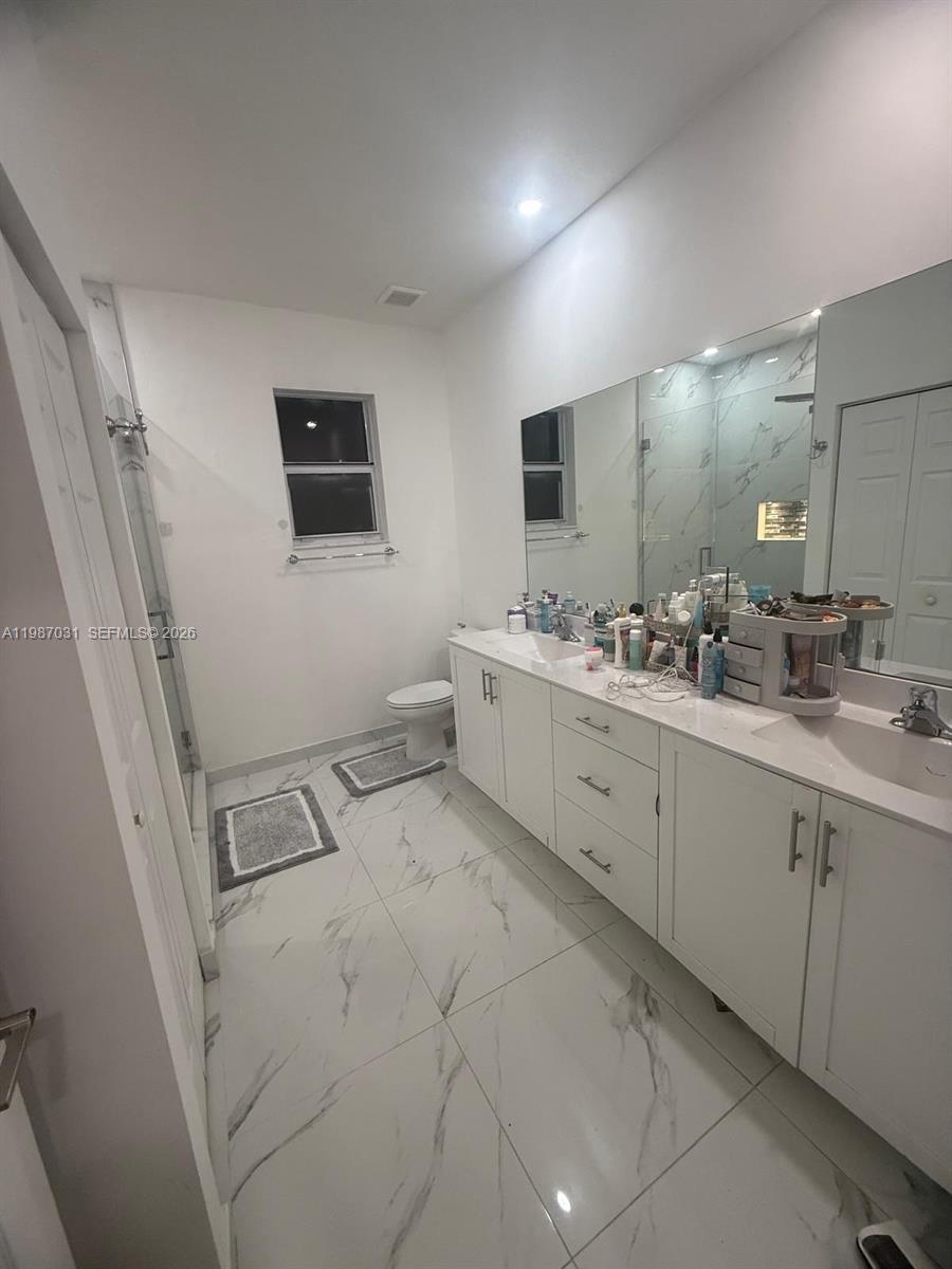 RIVERSIDE PARK TOWNHOUSE - Residential Lease