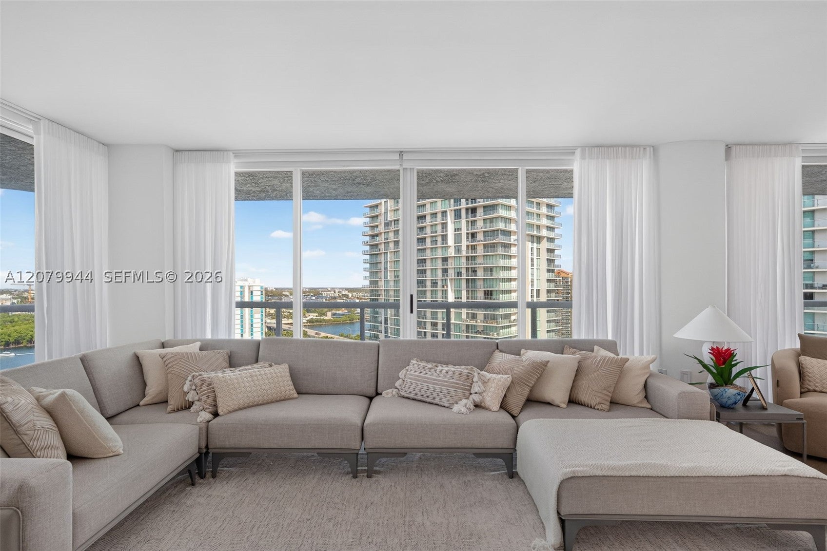 16500 Collins Ave 2256
