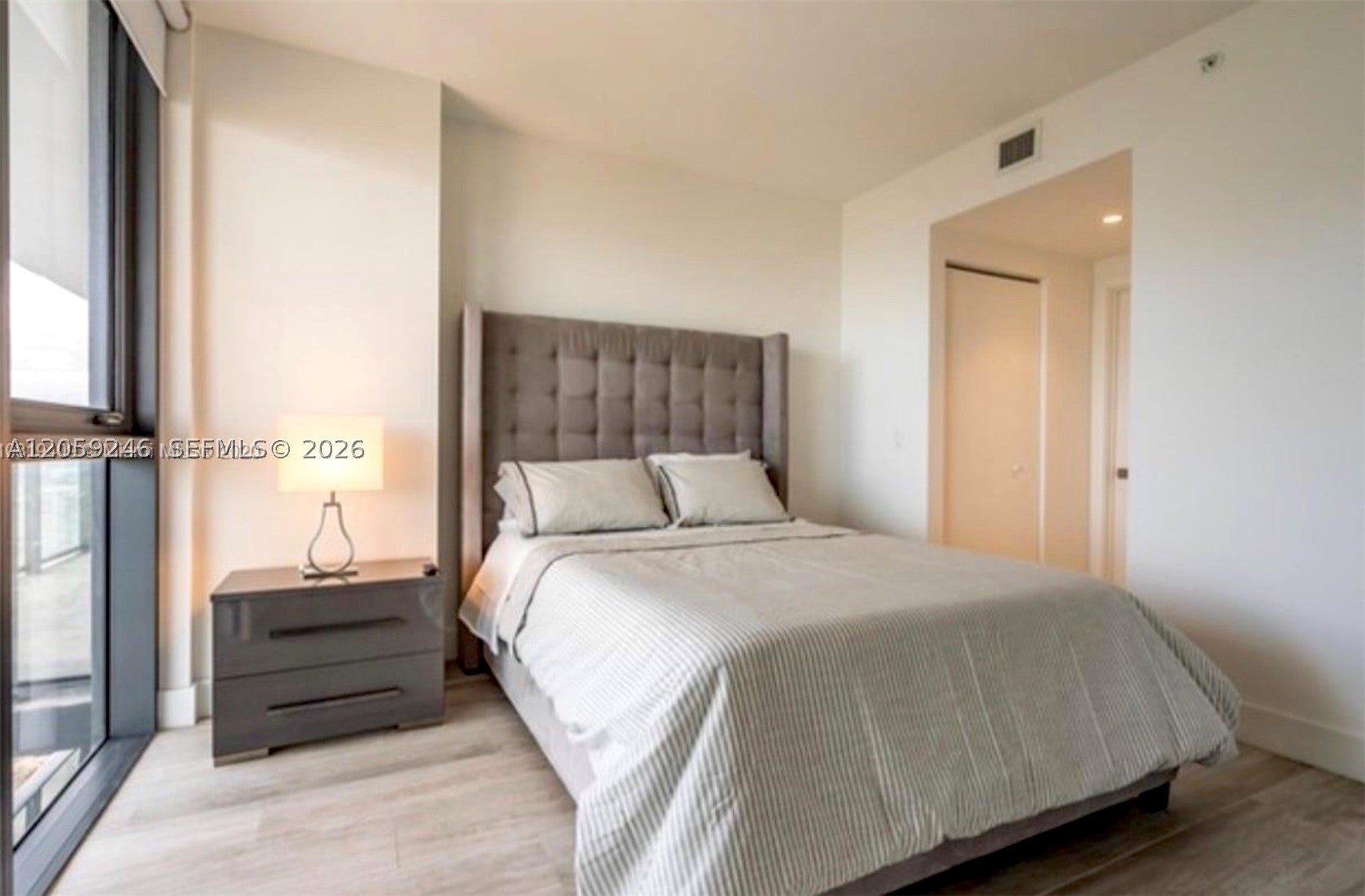 121 NE 34th St 3105