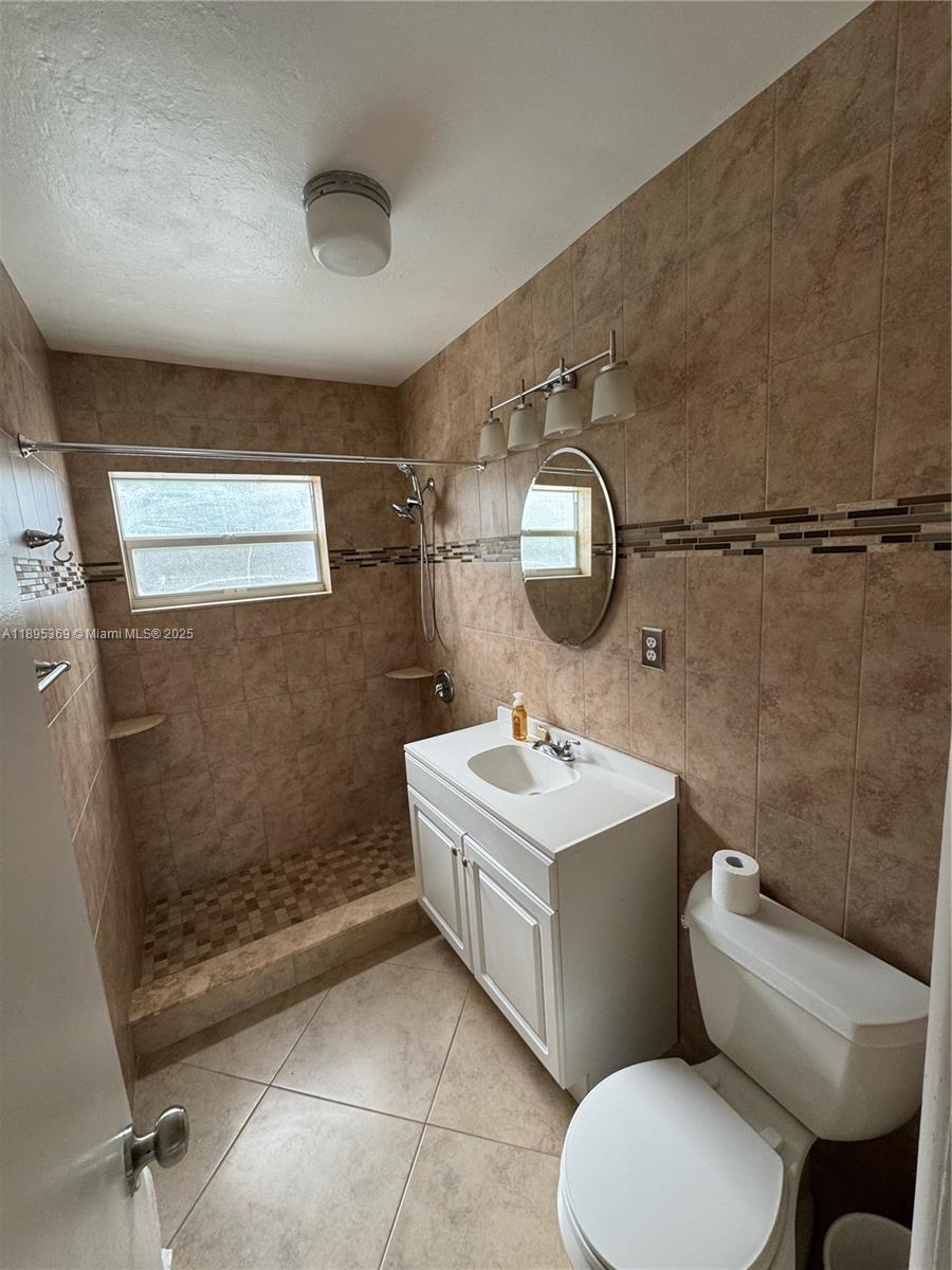 NORTH ANDREWS TERRACE FIR - Residential