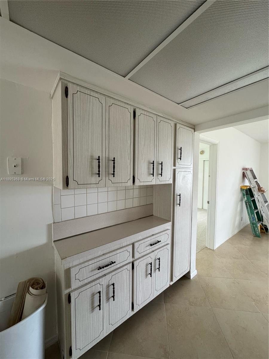 NORTH ANDREWS TERRACE FIR - Residential