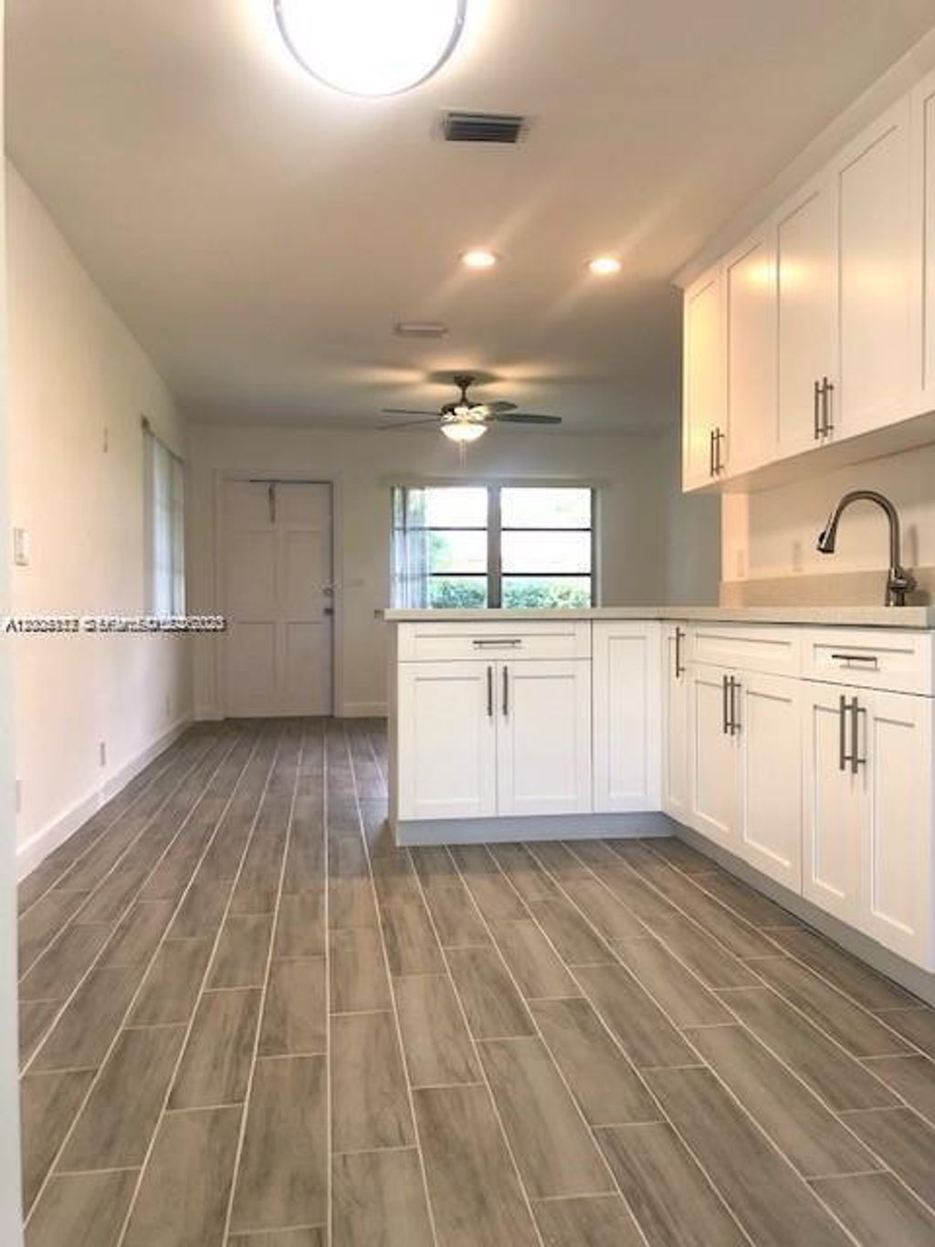 Photo of 215 SW 10th St #0, Hallandale Beach, FL 33009 (MLS # A12005152)