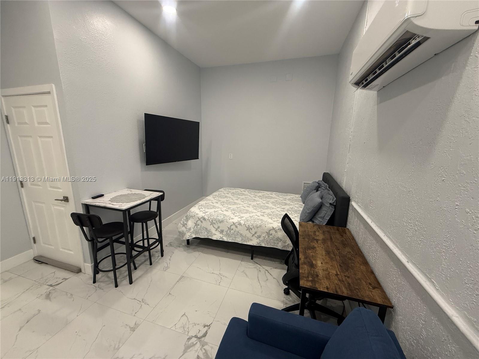 SOUTHERN COVE - Residential Lease