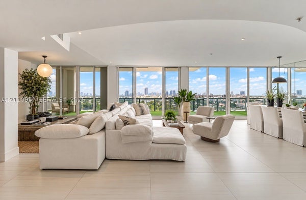 1900 SUNSET HARBOUR DR PH 5, MIAMI BEACH, FL 33139 - Image e2a7c6eacfcd4bc94a59518afe4c3ed7/3352821169