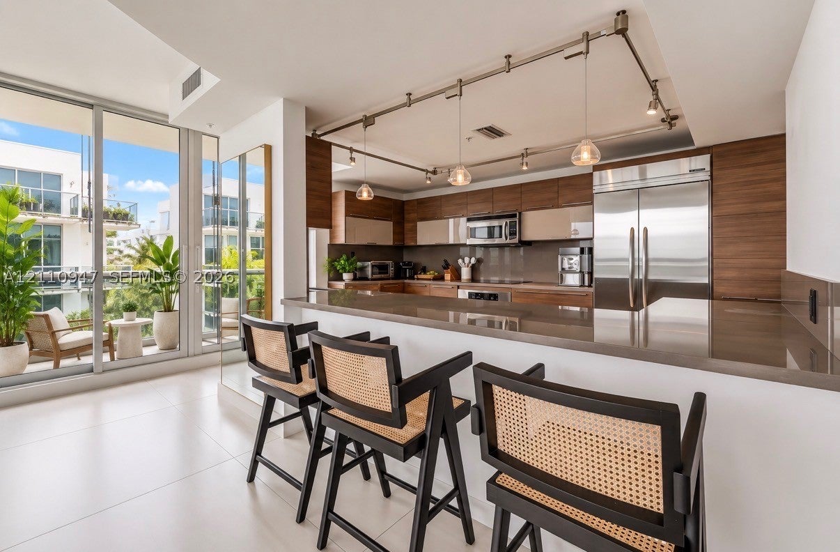 1900 Sunset Harbour Dr PH05