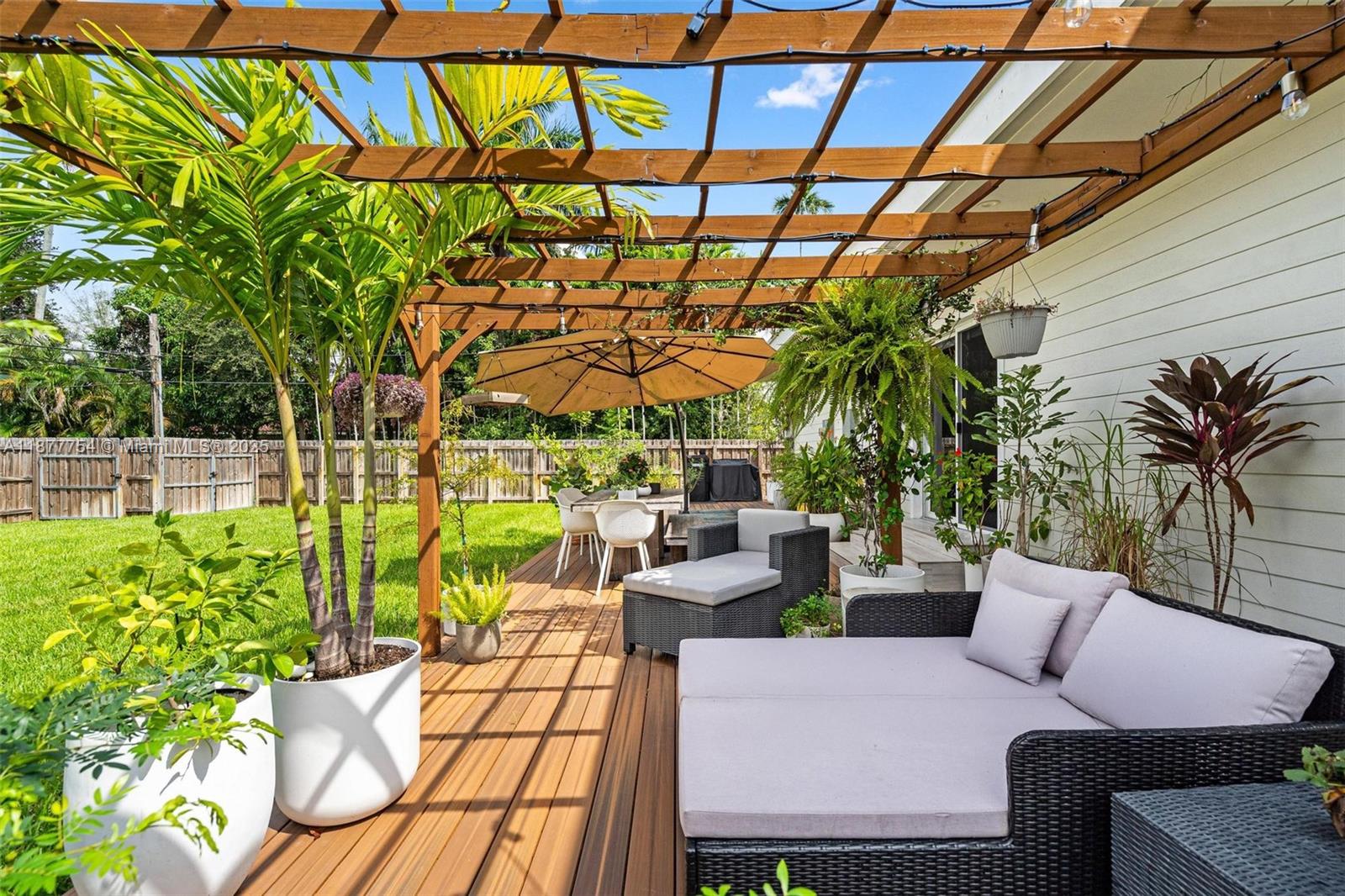 REV PL SEC 2 CC ESTATES - Residential