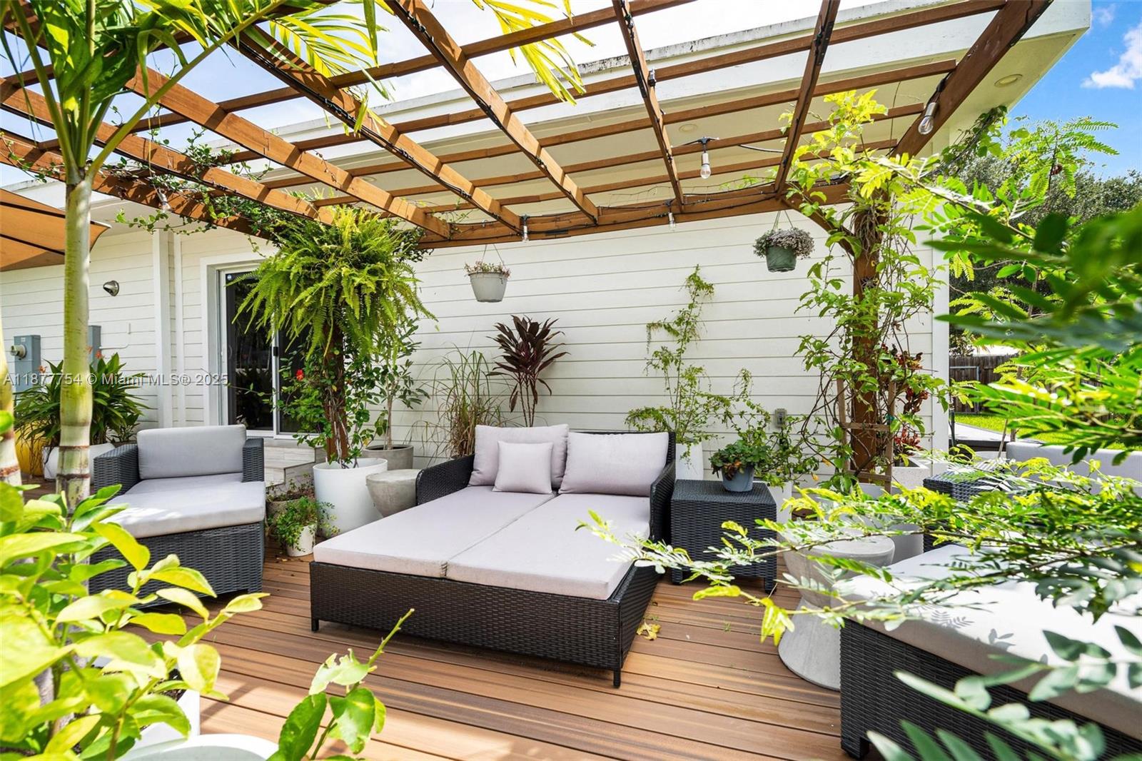 REV PL SEC 2 CC ESTATES - Residential