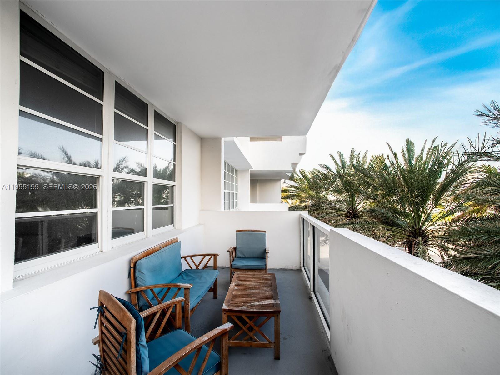 THE DECOPLAGE CONDO - Residential