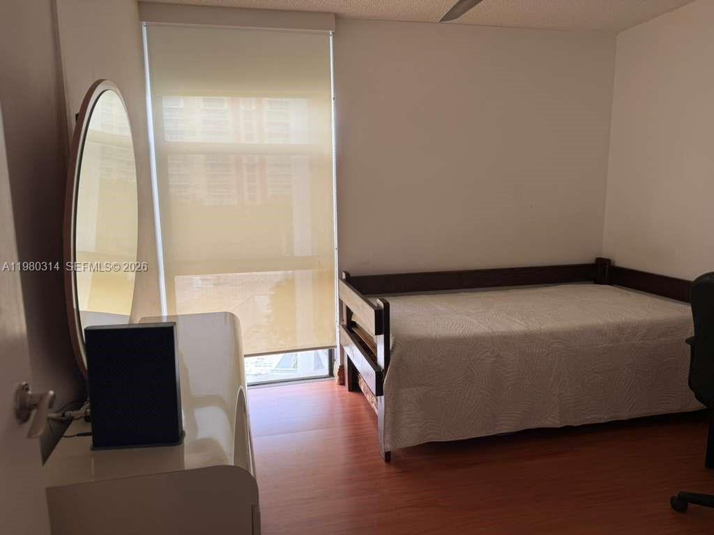 PLAZA OF AMERICAS CONDO P - Residential