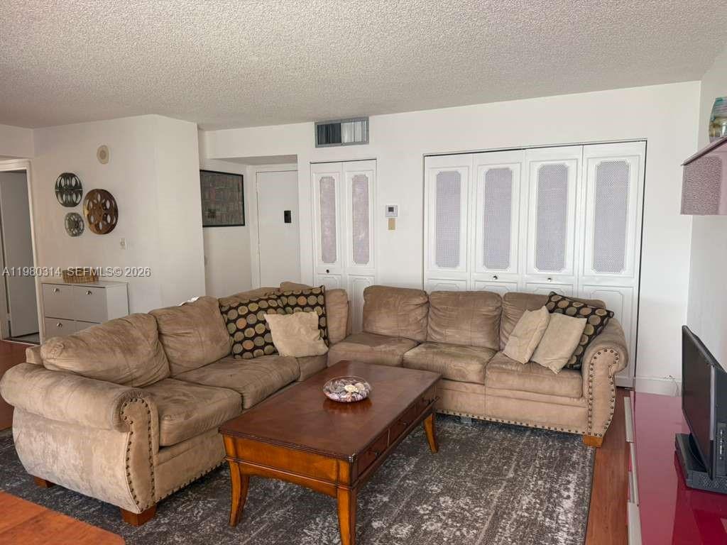PLAZA OF AMERICAS CONDO P - Residential