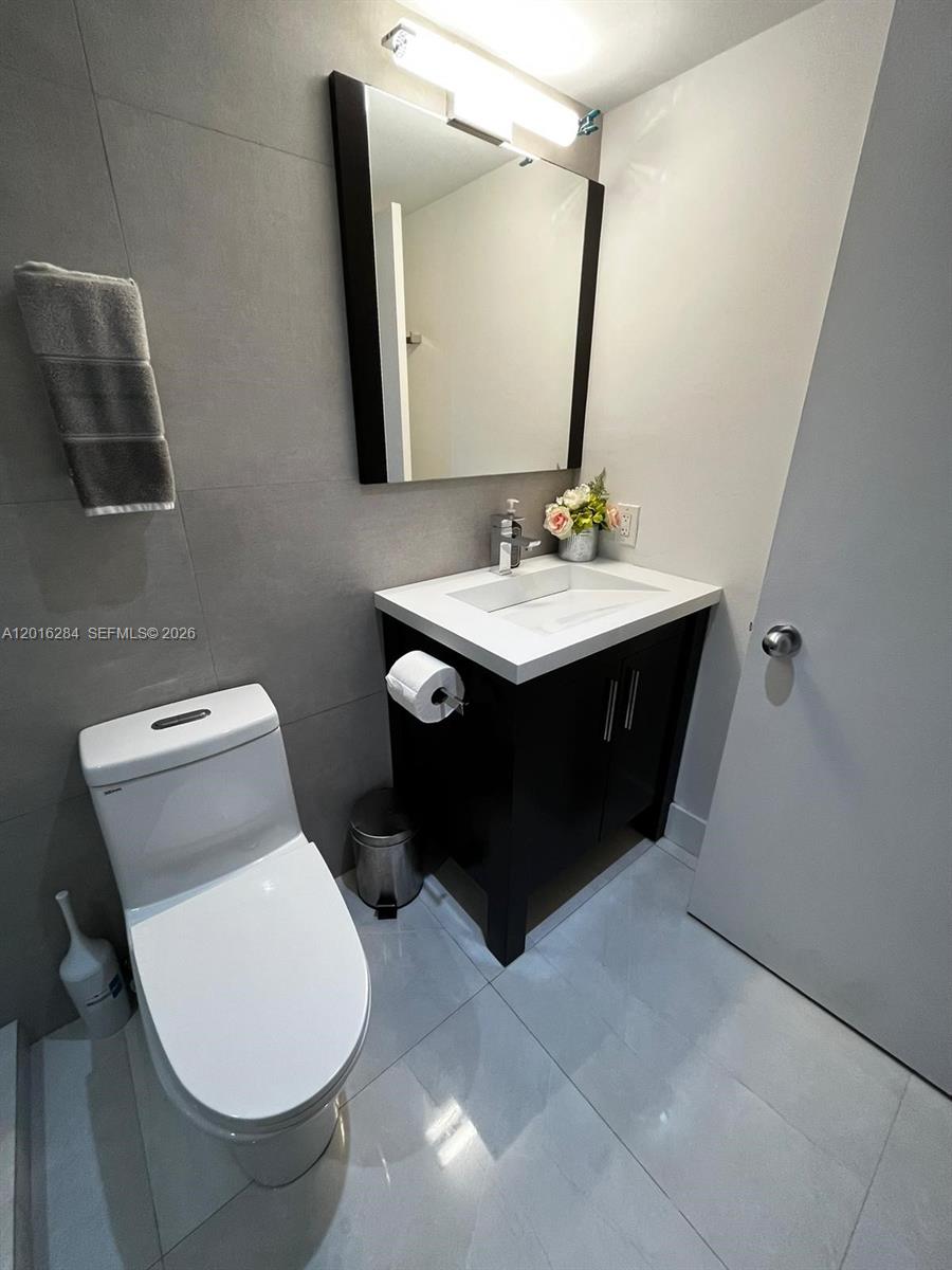 IMPERIAL AT BRICKELL COND - Residential Lease