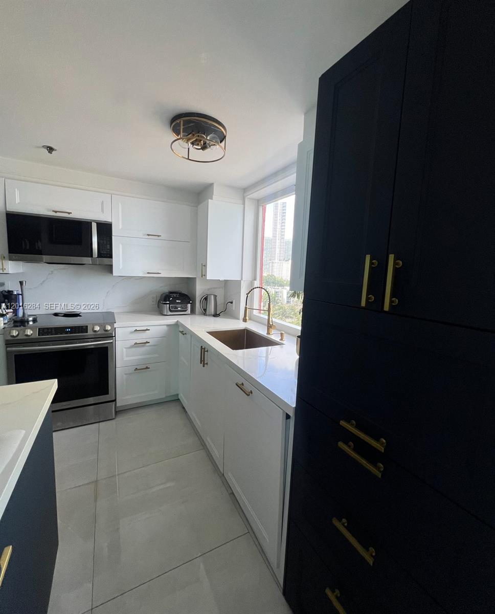 IMPERIAL AT BRICKELL COND - Residential Lease